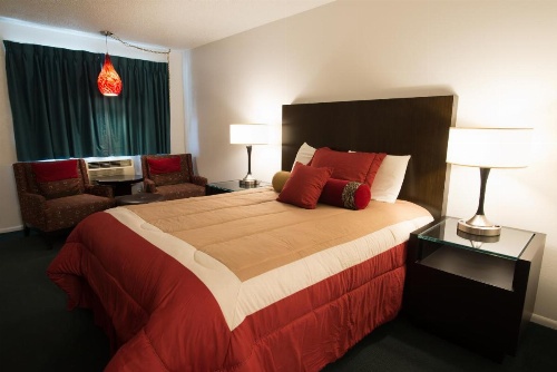 Cougar Land Motel image 11